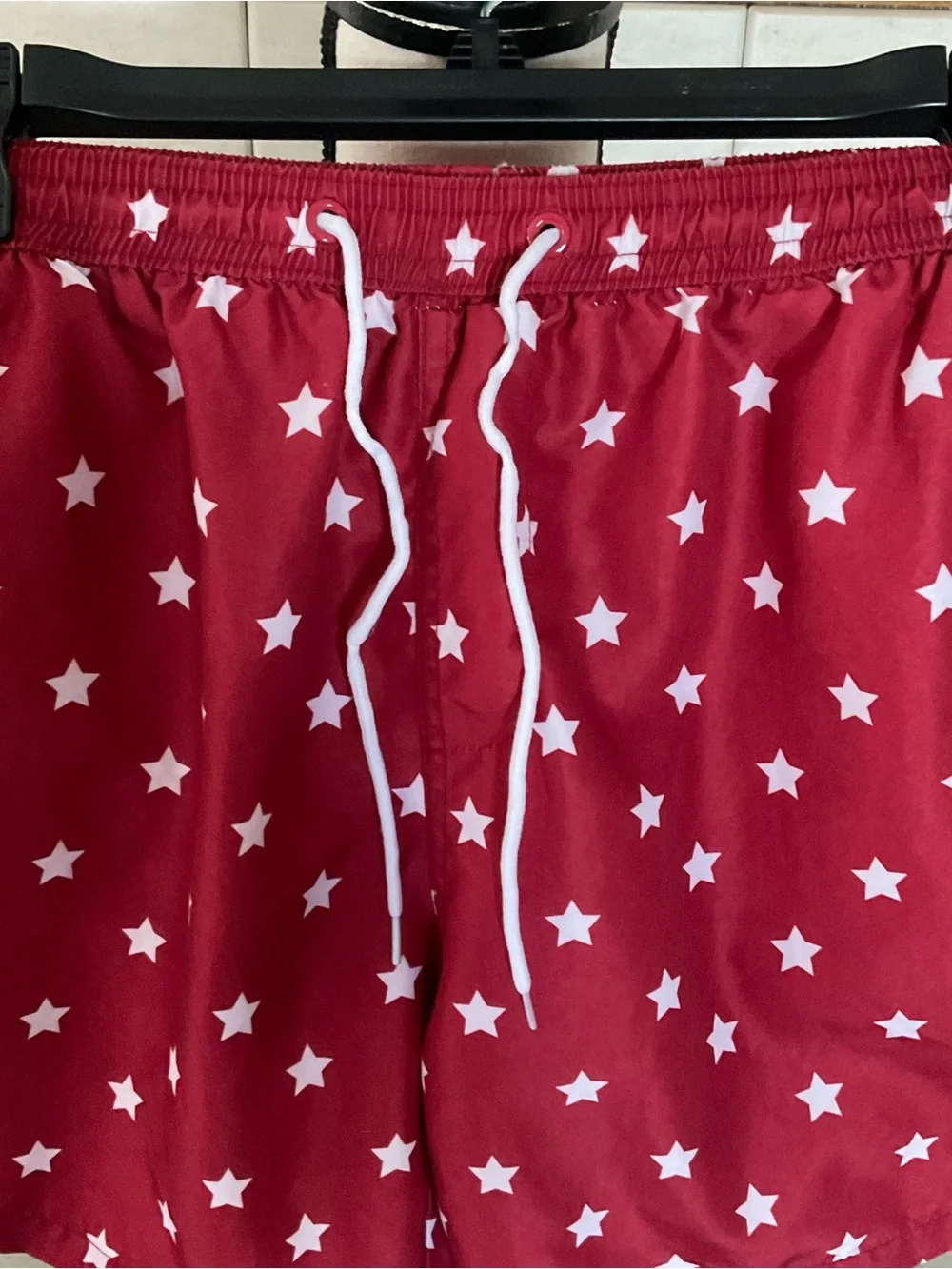 Brave Soul Deep Red Star Print Swim Trunks, Boys Sz M